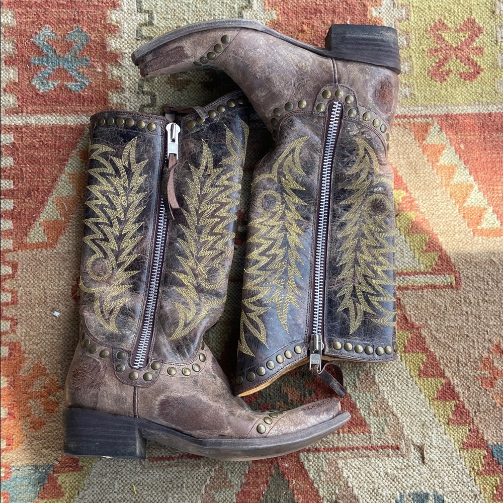 Old Gringo double zip studded leather boots! Size 9B